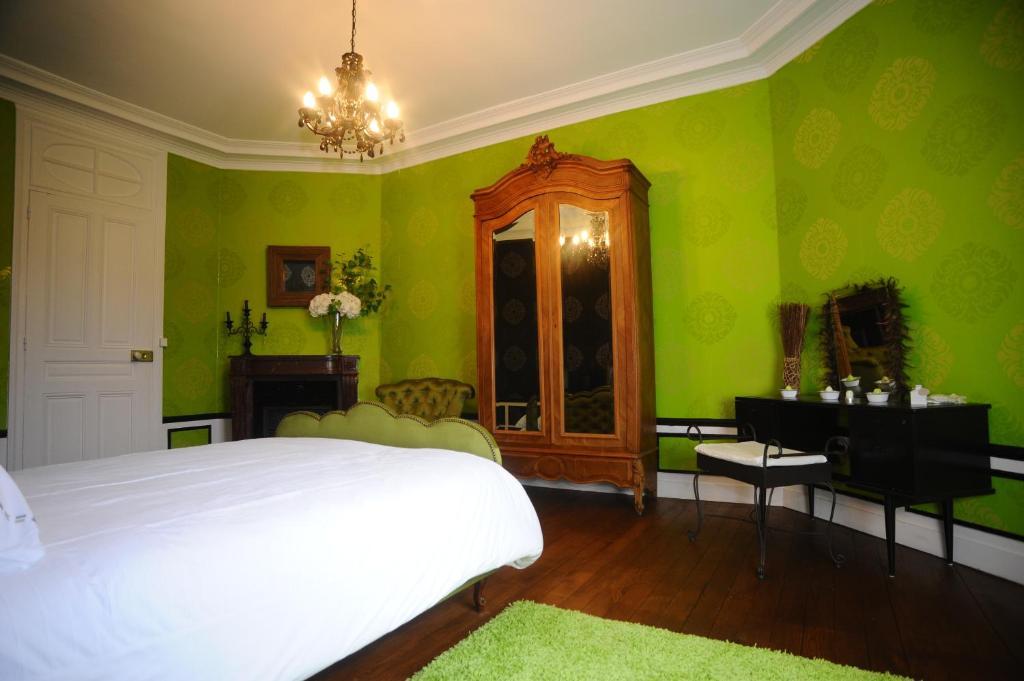 Chateau De Bertreville Bed and Breakfast Værelse billede