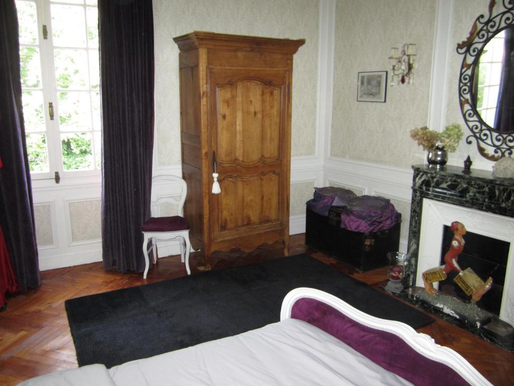 Chateau De Bertreville Bed and Breakfast Værelse billede